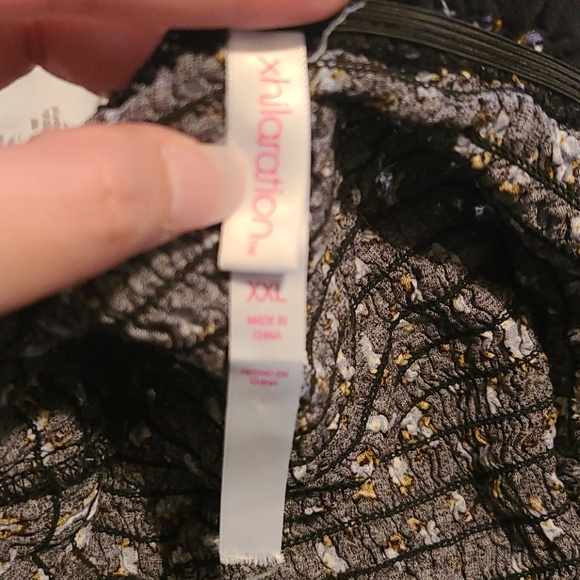 Crop top - Picture 2 of 2